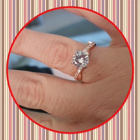 ❄️NEW❄️Two Tone Silver & Rose Gold Diamond Ring❄️ - Picture 4 of 4